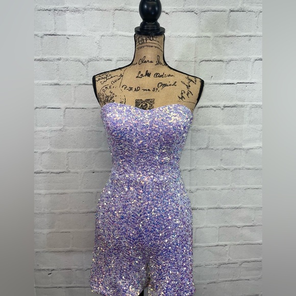 NWOT Clarisse Romper with Pockets - Picture 2 of 4